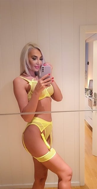 Escort Model Habiba Aziza, Sisak id 2330